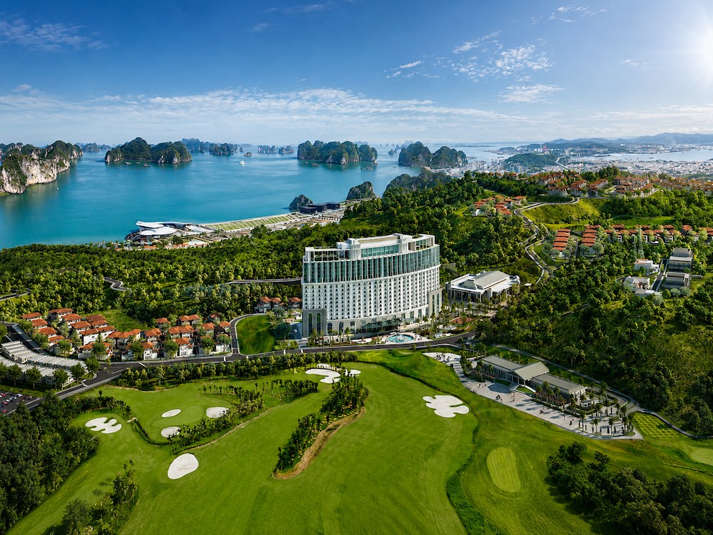 flc-golf-ha-long