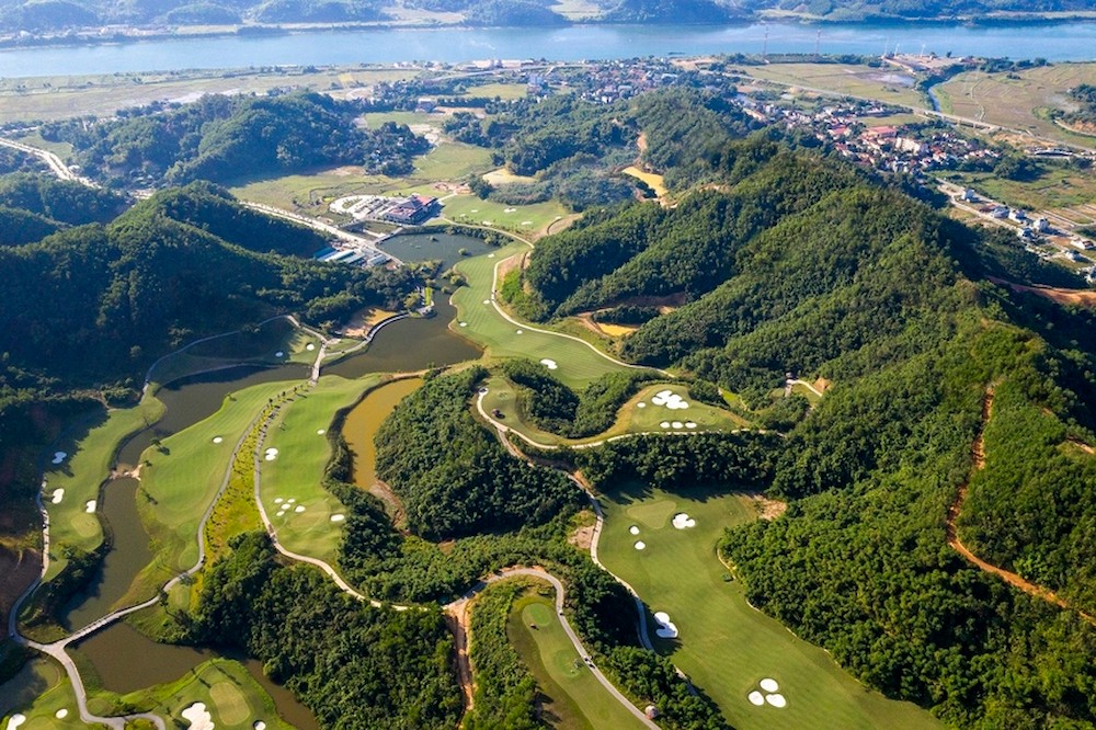 hilltop-valley-golf-club-2 hilltop-valley-golf-club-2