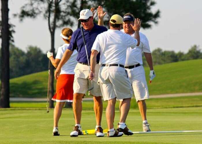 đặt sân golf 
