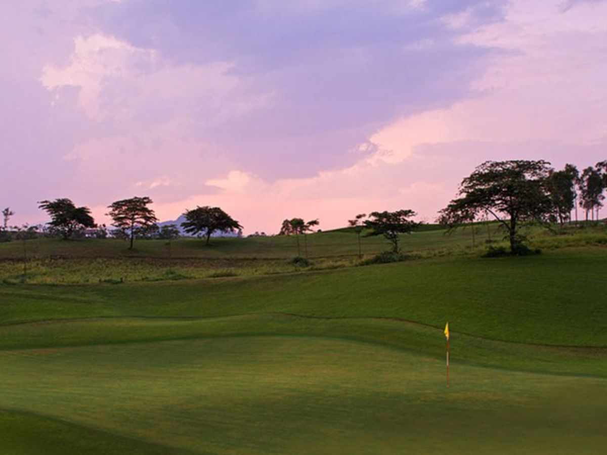  sân golf Sky Lake