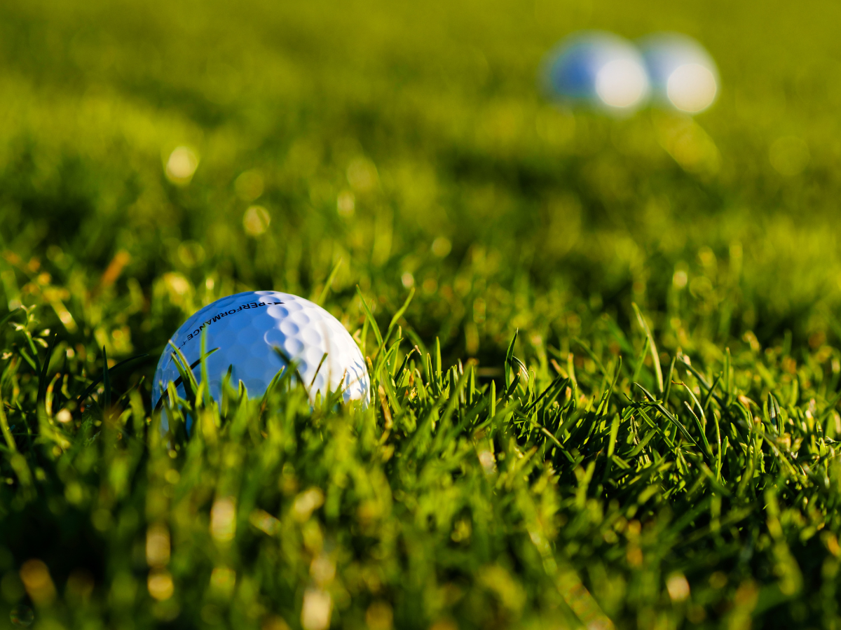 review sân golf Hilltop Valley Hòa Bình