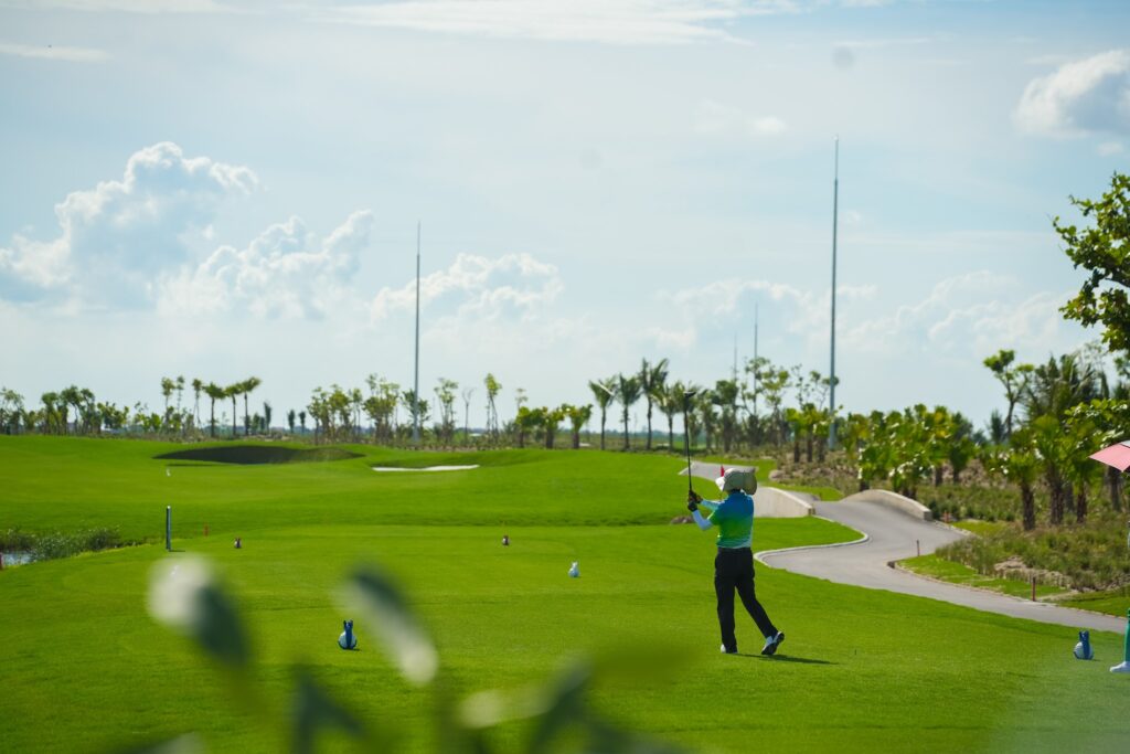 cần chuẩn bị khi đi đánh golf mùa đông