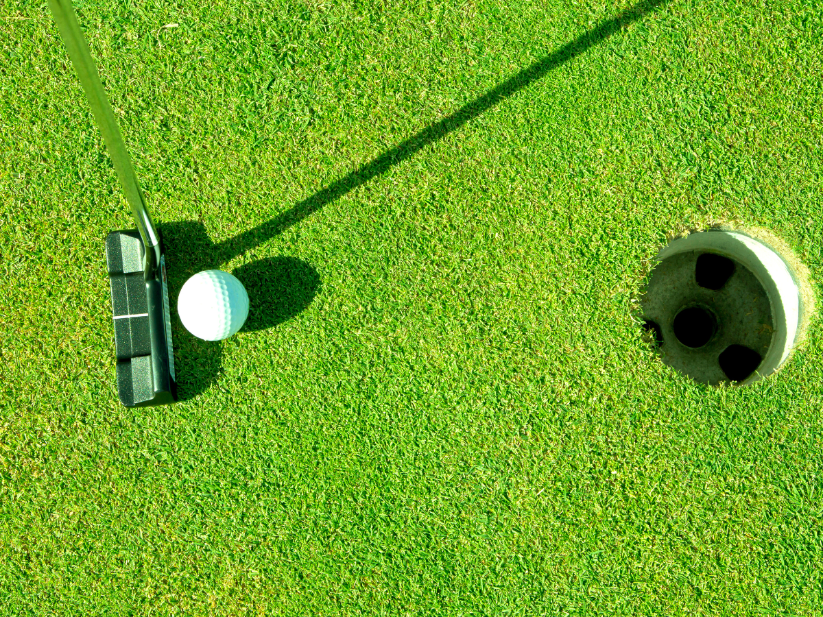 Cách chọn bóng golf phù hợp với tốc độ Swing 