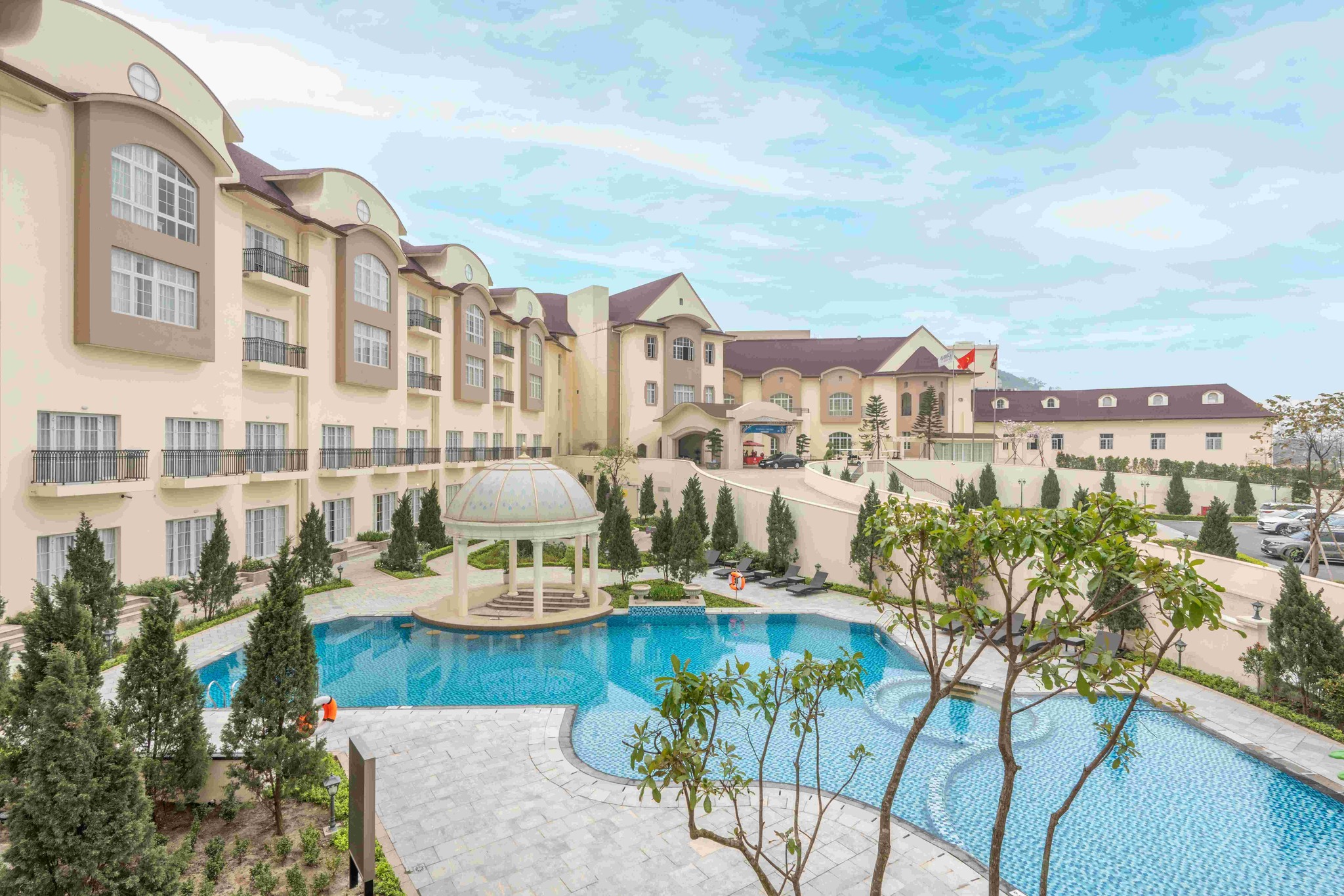 Combo Play & Stay Legend Valley Country Club


