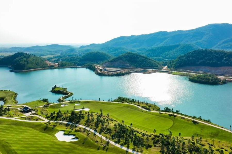 chơi golf teetime trong tuần
