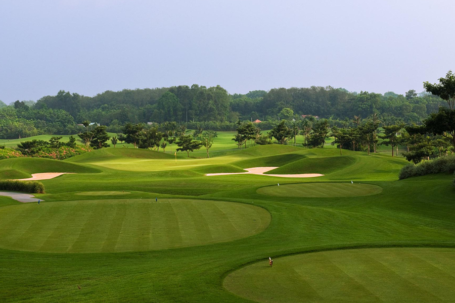 Sân golf gần Hà Nội