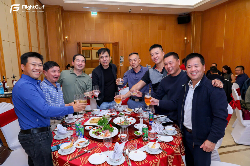 Chi phí tổ chức giải golf